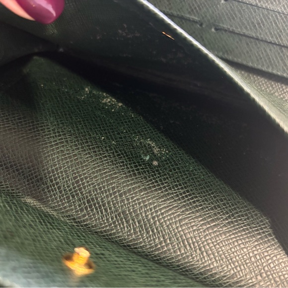 Authentic green, Louis Vuitton international wallet - Picture 7 of 9